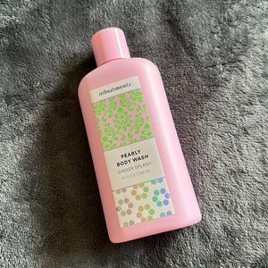 NWT refreshment body wash 🫧